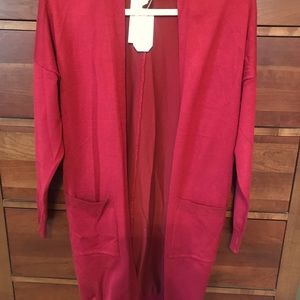 Beautiful deep red long sleeve long sweater NWT, pockets